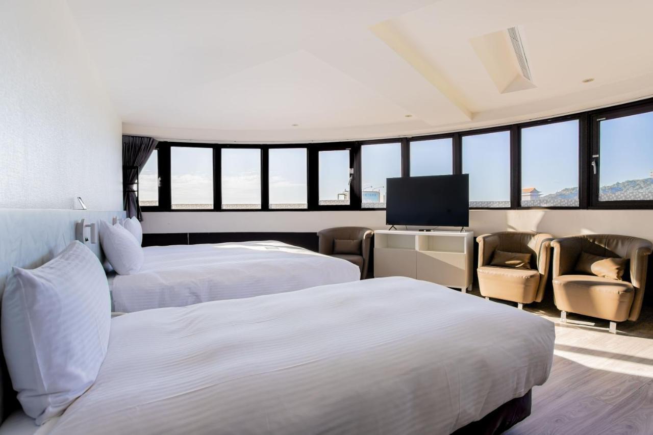 Hub Hotel - Songshan Airport Branch Тайбэй Экстерьер фото