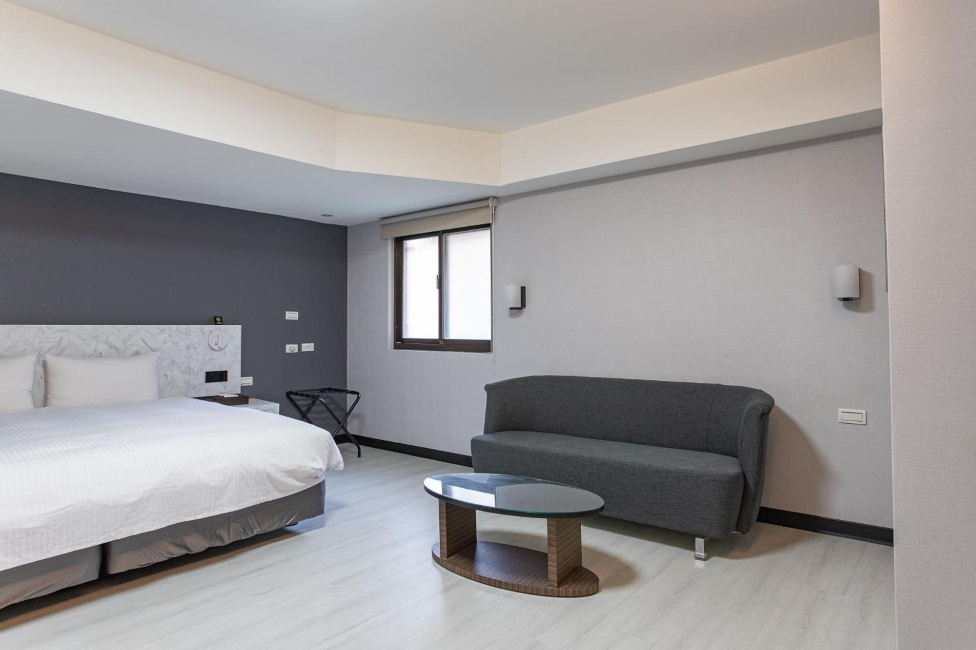 Hub Hotel - Songshan Airport Branch Тайбэй Экстерьер фото